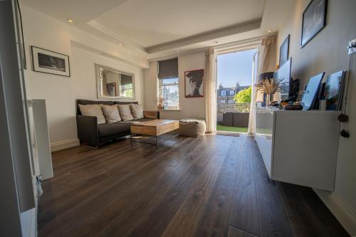 Picture of Gorgeous Light Contemporary Apt In Notting Hill
