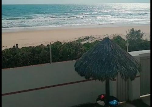 CASA DE PRAIA (PE NA AREIA)