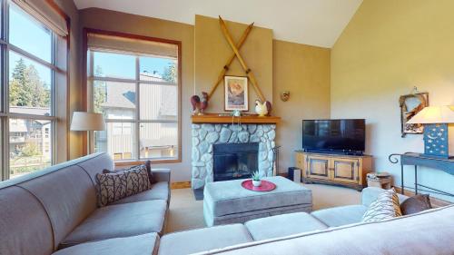 Golf Course & Mountain Views by Harmony Whistler, Whistler (fotografie 9)