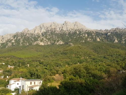  Sweet Home in Oliena
