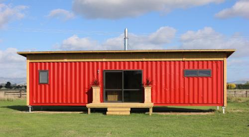 Luxury Container Cabin - Accommodation - Masterton
