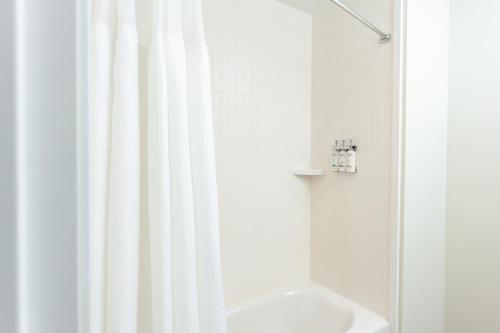 2 bedrooms, 4 beds