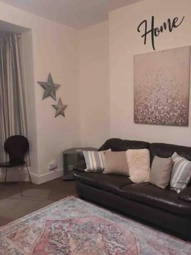 Hillcrest Cottage, comfy flat, trendy Uplands area