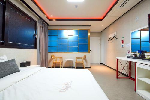 Hotel Danube Seomyeon Room Type - Standard Double Room