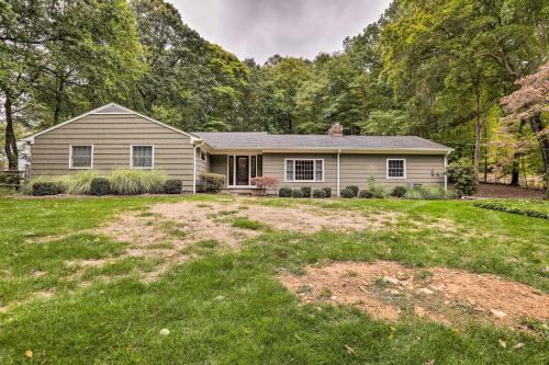Bernardsville Abode with Private Pool and Patio! in Bernardsville, USA