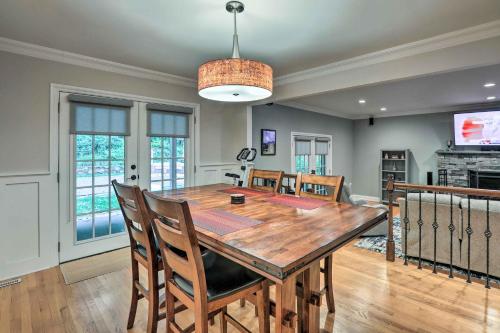 Bernardsville Abode with Private Pool and Patio! in Bernardsville, USA