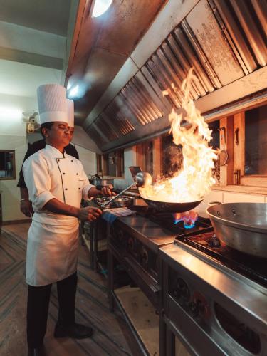 Konyha, Negis Mayflower (A HERITAGE SINCE 1965) in Manali