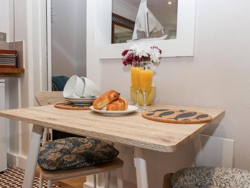 A szálláshely kívülről, Lower Deck in Központ