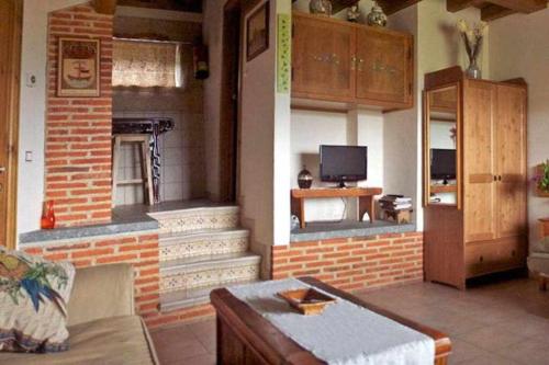 Apartamento rural El Pastor es un estudio con gran ventanal a Gredos