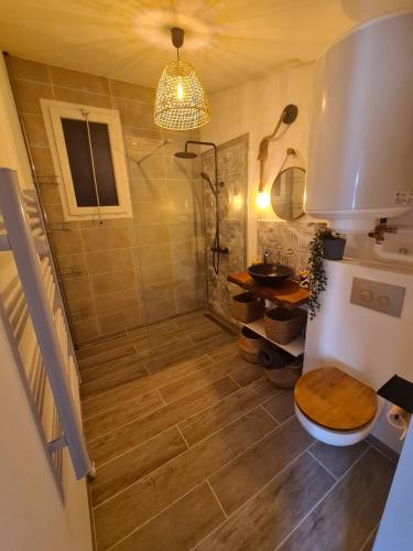 Duša, Ty Grain de Sel : logement privatif avec piscine, jardin et patio in Chauve