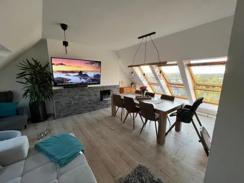 105 QM neues klimatisiertes Appartment für Familien Privater Parkplatz in Chemnitz, Deutschland