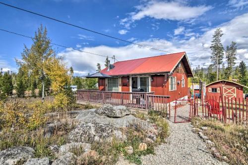 Cozy Cabin with Mountain Views about 4 Mi to Grand Lake!, Grand Lake (CO), United States