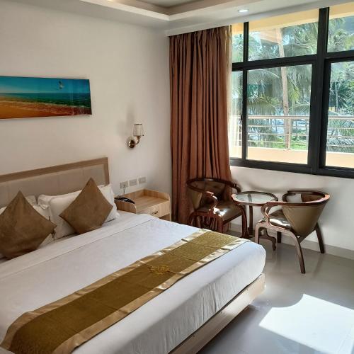 room detail thumbnail 1