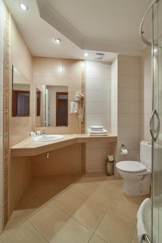 Artis Hotel & Spa - image 14