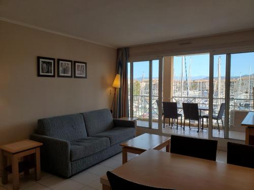 Apartment with Sea View image 10