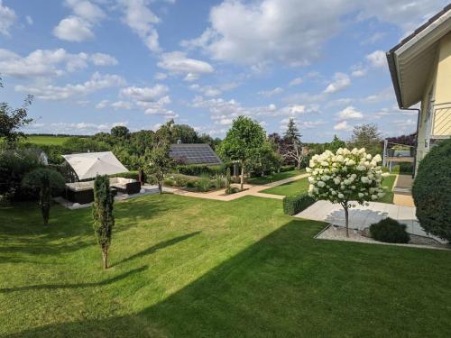 Schöne Wohnung mit Terrasse & Blick ins Grüne - Apartment - Dormettingen