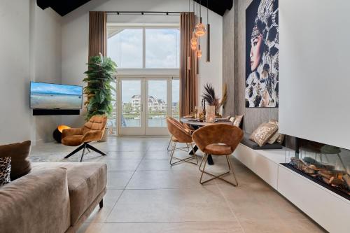 . Nomad Water Lodge