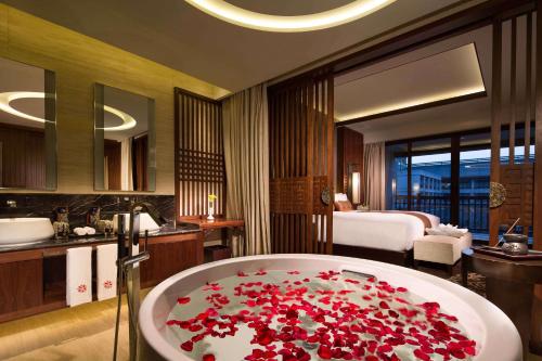 Bathroom, Angsana Xi'an Lintong Hotel in Xian