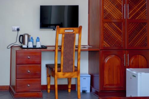 seven skies hotel Room Type - Standard Double Room