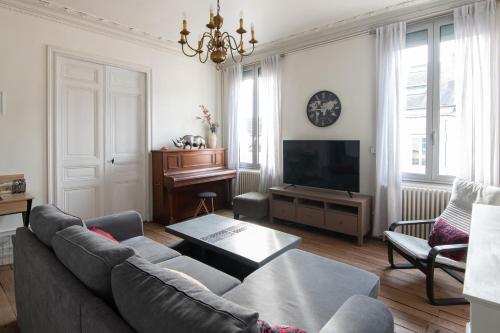 Miraflores city center 3*: spacious and bright - Location saisonnière - Périgueux