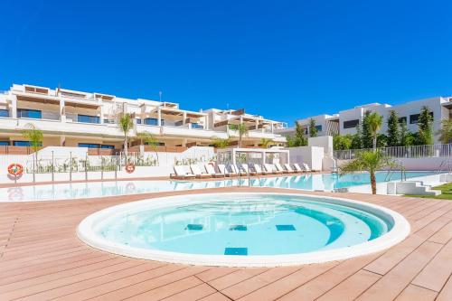 Amazing luxury apartment with sea view 5 min walk to the beach in Jardinana Lotus La Cala de Mijas, Malaga