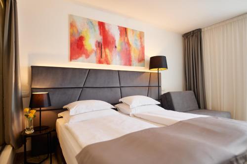 2 twin beds