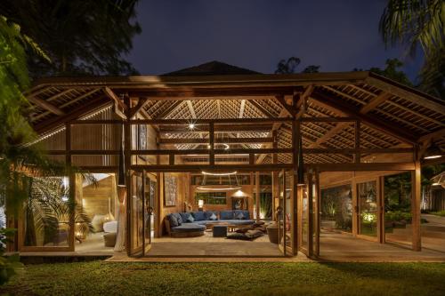 room detail thumbnail 1