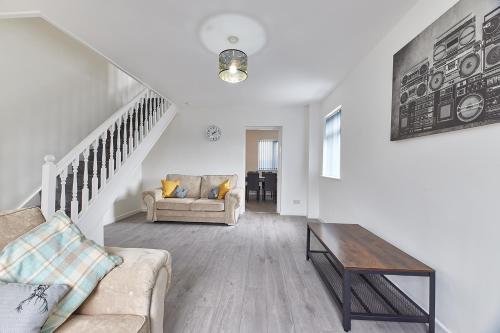 Gatacre House - Stylish 3 bed house, sleeps 7 gîte à louer Blyth Community Hospital