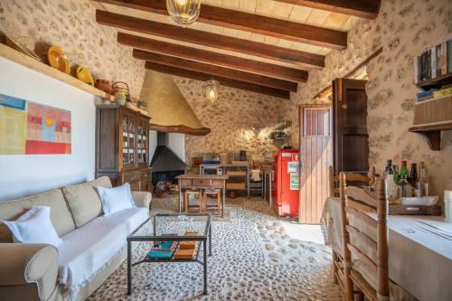 CAN PULIT - finca romántica para 2 con piscina y vistas en Selva Mallorca, Selva (fotografie 8)
