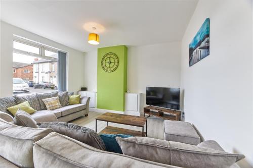 Maddison House, Beautiful new renovated 5bed house gîte à louer Blyth Community Hospital