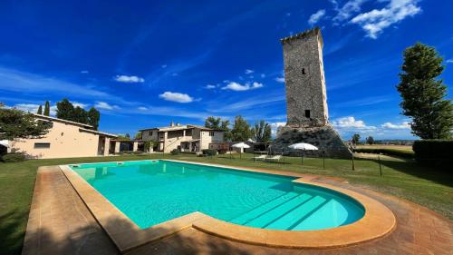 Private pool and garden - Italian villa between Tuscany and Umbria