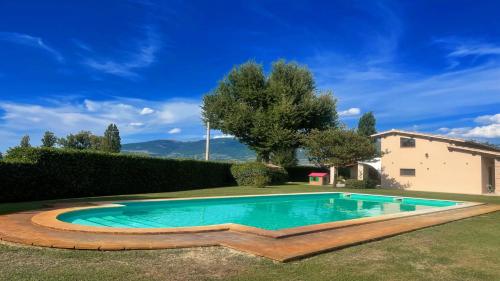 Private pool and garden - Italian villa between Tuscany and Umbria