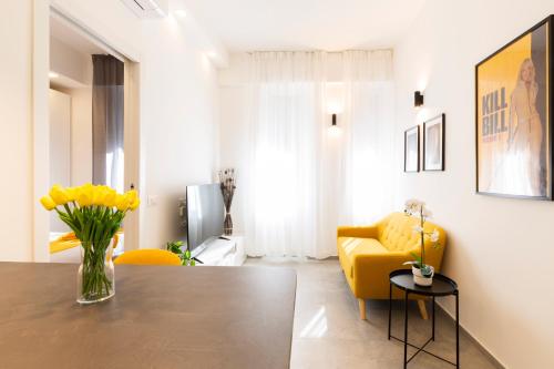 Biancospini 13 - Flower District