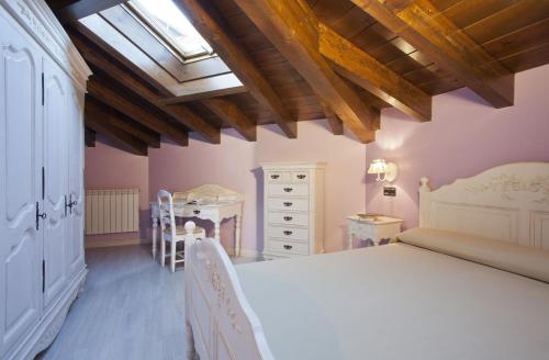 Apartamentos El Aramo Asturias - image 11