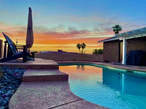Welcome to Casa Azul Havasu, with Pool Spa, new remodel, close to Ohv access