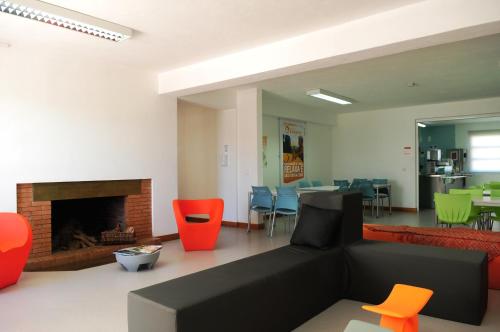 共用Lounge/電視區, HI Castelo Branco - Pousada de Juventude in 布朗庫堡