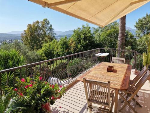 Maison 4 chambres avec vue panoramique - Location, gîte - Saint-Paul-de-Vence