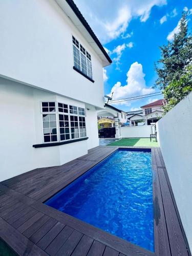 Swimming pool, Karak Garden Villa - Homestay in Bentong