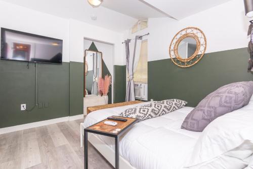 Studio Miami with Backyard - Heart of Downtown and Wynwood in Miami, USA