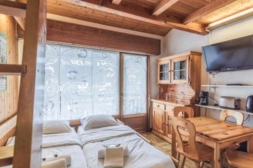 Charming flat with balcony at the foot of the slopes in Megève - Welkeys