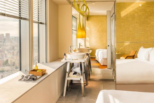 room detail thumbnail 0