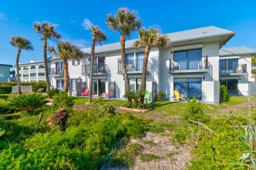 Exterior view, Green Palms Oceanfront 2 Bed Townhouse in Ponce Inlet (FL)