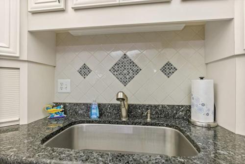 Cozy Ocean Condo with Pool Small Dog Friendly Cozy Ocean Condo with Pool Small Dog Friendly