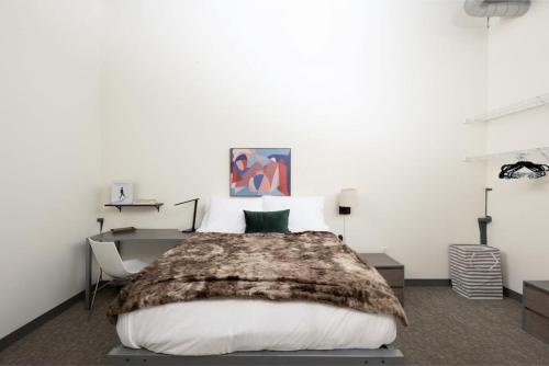 Flexhome Brewery District 2BR Apt EL2 in Milwaukee, USA