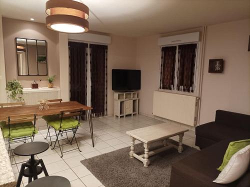 Ecully, appartement au calme de 50m². - Saint-Didier-de-Formans