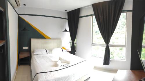 Guestroom, Smile Hotel Seri Kembangan near Tat Nasi Ayam Puncak Jalil