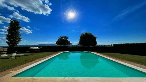  Spello By The Pool - Sleeps 11 - wifi, air con, pool for your exclusive use, Unterkunft in Limiti