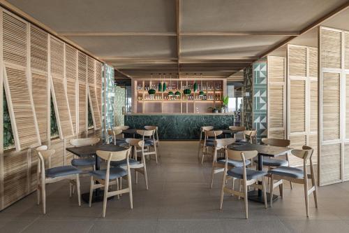 Eden Roc Resort - All Inclusive - main image