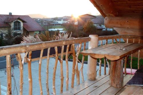 Sun Star Chalet Holzblockhaus auf der Alpakaweide in Traitsching