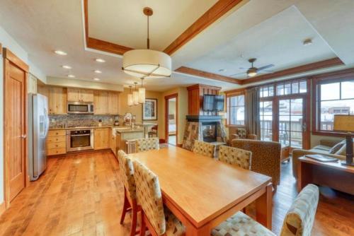 Exterior view, Luxury 2 Bedroom Ski In, Ski Out One Ski Hill Residence Located At The Base Of Peak 8 With Outdoor P in Breckenridge (CO)